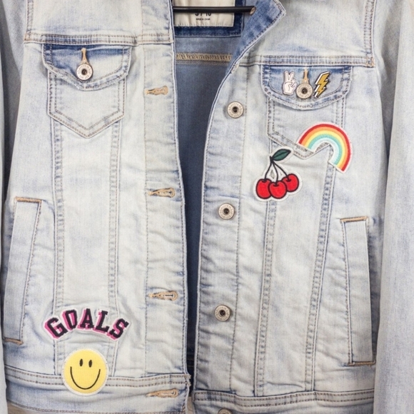 Abercrombie Kids Girls Denim Patched Jacket In Light Wash Size 9 / 10 - Picture 3 of 12